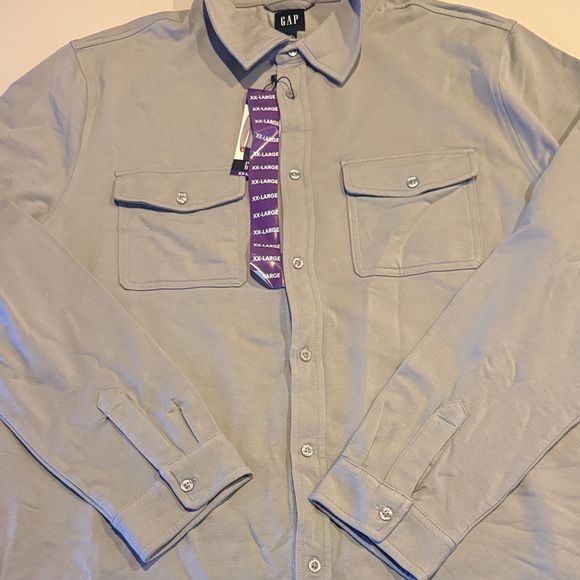 GAP Men's Casual Light Gray Button Down Shirt - Picture 2 of 6